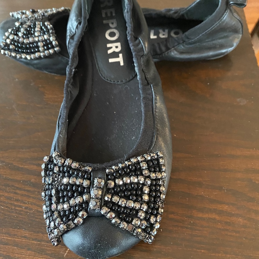Report flats black with bow Size 6.5